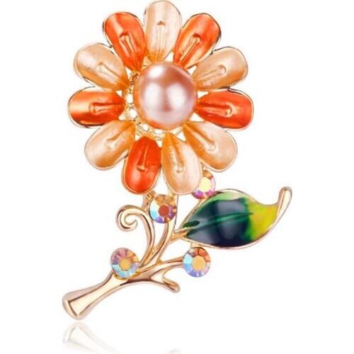 Europe and the United States new simple natural chest literary temperament crystal pearl drop oil flower brooch