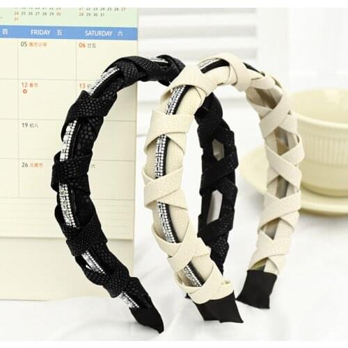 South Koreas Dongdaemun new ins retro temperament PU leather headband fashion leather round rhinestone headband women