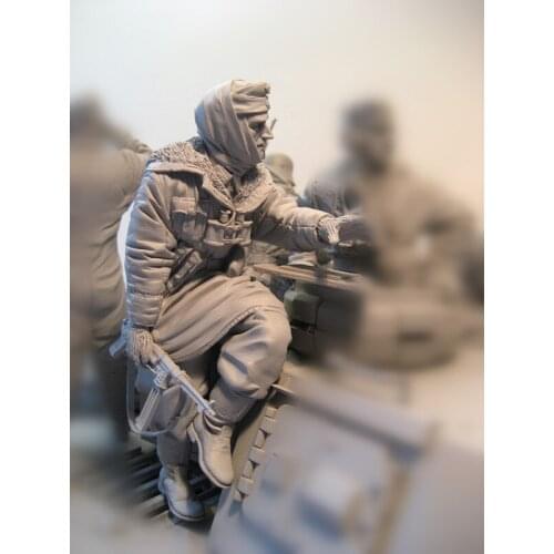 1:10 die-cast resin model tank soldier needs hand-painted resin model free shipping