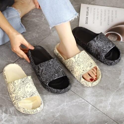 New Summer Unisex Slippers Women Sandals Slip On Flip Flops Men Beach Slippers Bathroom Ladies Casual Shoes