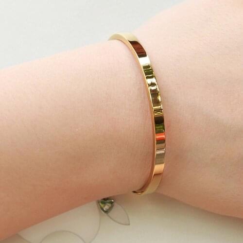 Elegant Lady Bracelet Woman Party Shopping Jewelry Solid Stainless Steel High Finish Grinding Classic Style Contracted Design