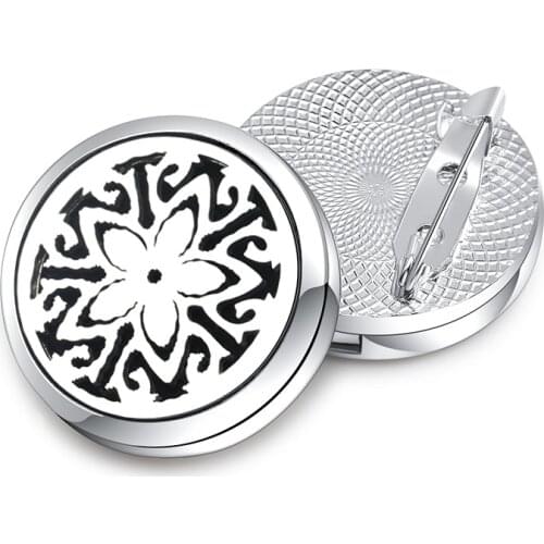 Exquisite Brooches Aroma Diffuser Pentagram Flower 28mm High Quality Magnetic Essential Oil Aromatherapy Perfume Lockets Brooch