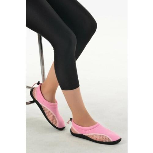 New Fashion Water Summer Aqua Beach Sea Pool Swimming Shoes Women Design Sneaker Crocodiles Sandals Free and Fast Shipping