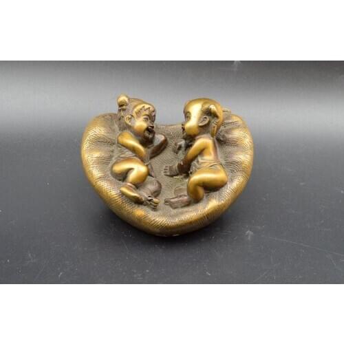 Antique collection of antique bronze bronze antique collection of young boys and girls