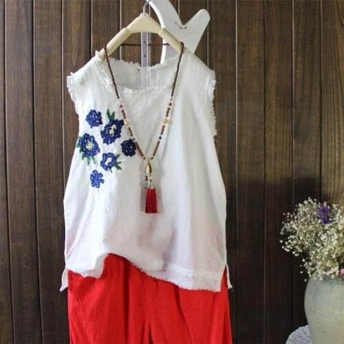 Casual Frayed Ripped Hem Tank Tops Women Cotton Linen Tops O-Neck Sleeveless Vest Top Floral Embroidery Summer Clothes 2021