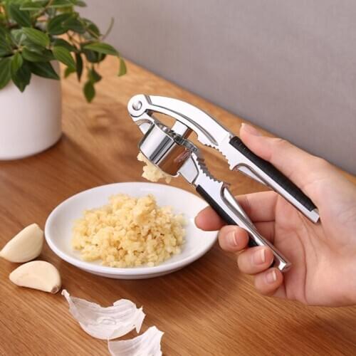 Multifunctional manual garlic press hand mashed garlic maker kitchen garlic tools nut cracker hand walnut press minced garlic