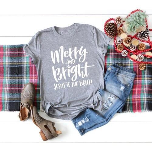 Merry and Bright Jesus is the light T-Shirt Hipster Jesus Christian Tee Slogan Grunge Gift women Graphic Tops Vintage Camisetas