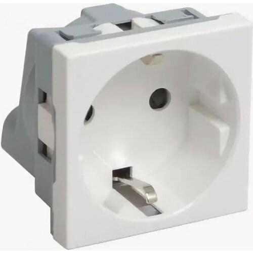 IEK Sockets With Grounding