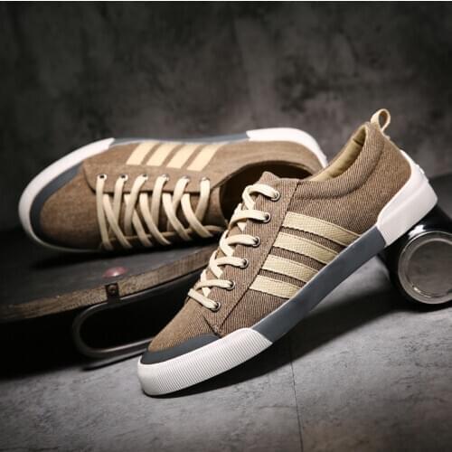 2020 New Skateboarding Shoes Men Luxury Brand Skateboard shoe men Sneakers Soft Lace Up green Sport Shoes For Men canvas flats