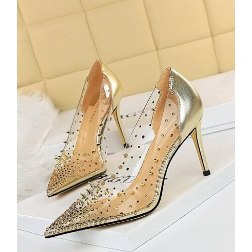 Pointed Metal Rivets Inlaid PVC Transparent Material Noble Sexy High Heels Rhinestone Transparent Stitching PU Champagne Pumps
