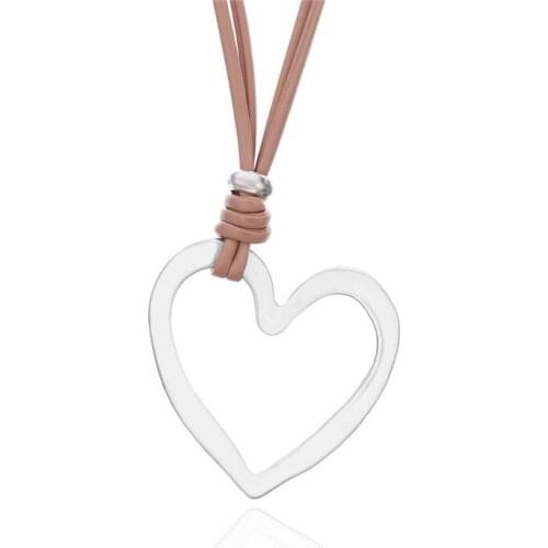 Gothic Design Heart Pendant Necklace for Women Handmade Pink Gray PU Leather Chain Long Necklaces Statemen Jewelry Gift 2021
