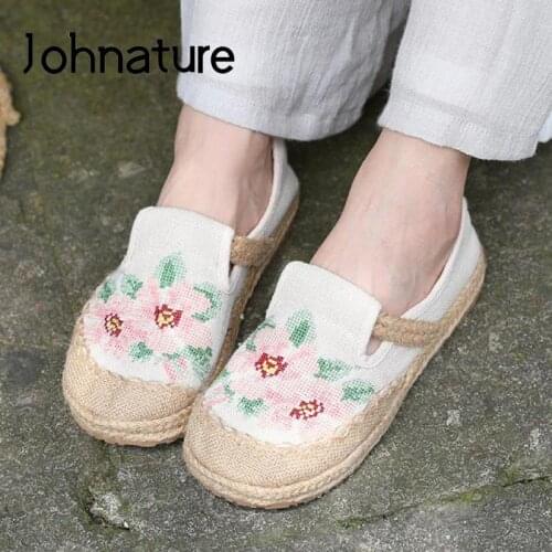 Johnature Flats Women Shoes Floral Embroider Cotton Fabric 2021 New Round Toe Handmade National Style Shallow Retro Ladies Shoes