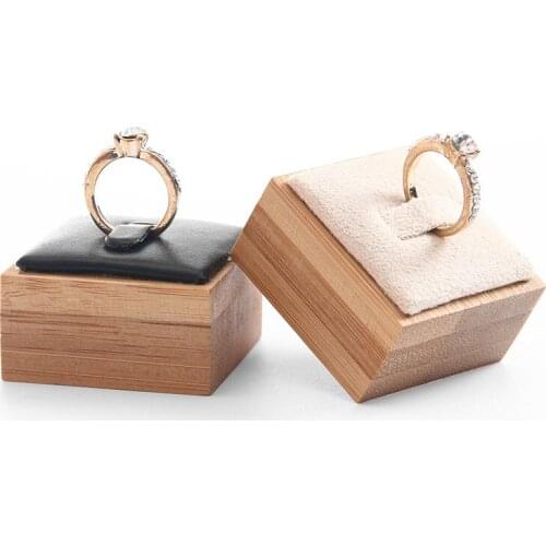 Bamboo Jewelry Ring Display Stand Storage Rack Jewelry Organizer Ring Holder Counter Jewelry Display Case 4x4x2.5cm