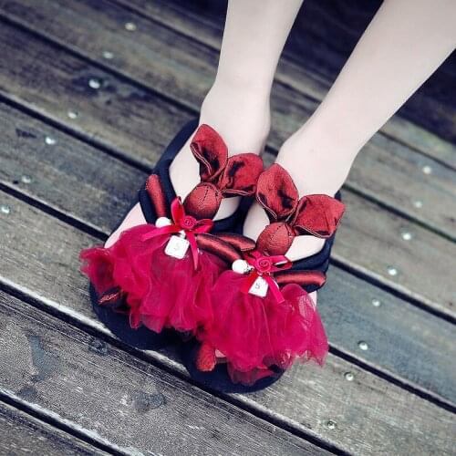 Wedged-heel flip-flops for women wearing lovely cartoon personality flip-flops summer fashion sandals big new web celebrity shoe