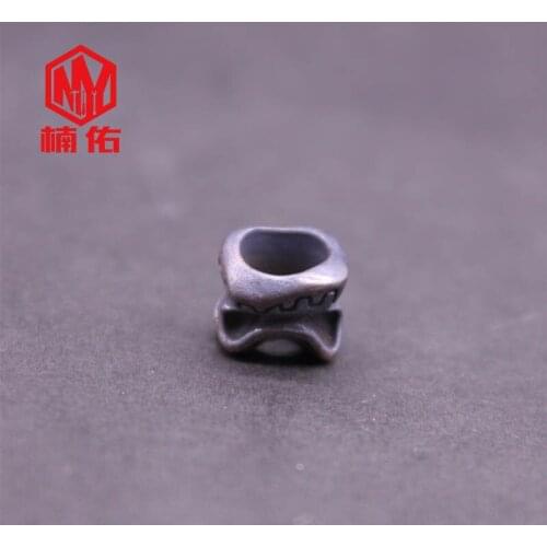 Outdoor EDC Tool Flashlight Bracelet Pendant Pendant Monster Paracord Brass Knife Beads