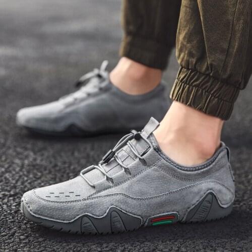 New sports shoes mens breathable casual shoes comfort Breathable and non-slip increase lace-up non-slip low-top running shoes