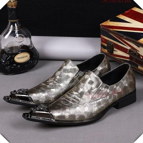 Christia Bella Big Size Fashion Carved Pointed Toe Mens Shoes Personalized Geometric Pattern Real Leather Male Business Shoes