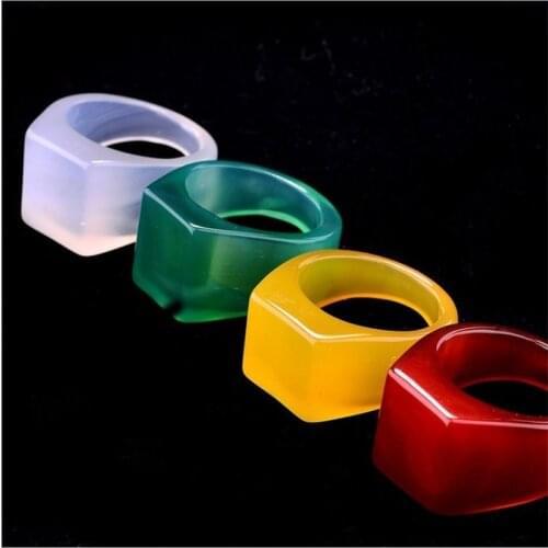 Natural Green Chalcedony Hand Carved Ring Fashion Trendy Jewelry Simple Female Agate Ring Manufacturers Wholesale