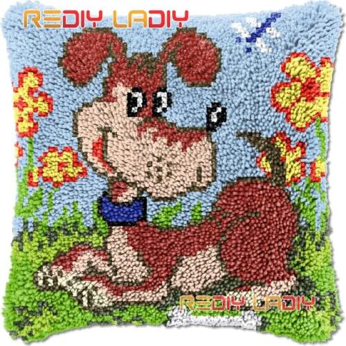 Latch Hook Cushion Cover Watchdog in Flowers Needlepoint Kits Chunky Acrylic Yarn Crocheting Pillow Case Arts & Crafts