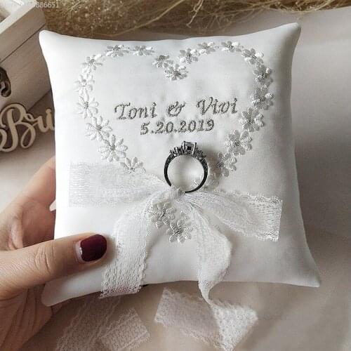 1pcs Custom Heart Name Date Ribbon Engagement Wedding Decoration Marriage Proposal Good Idea Ring Pillow