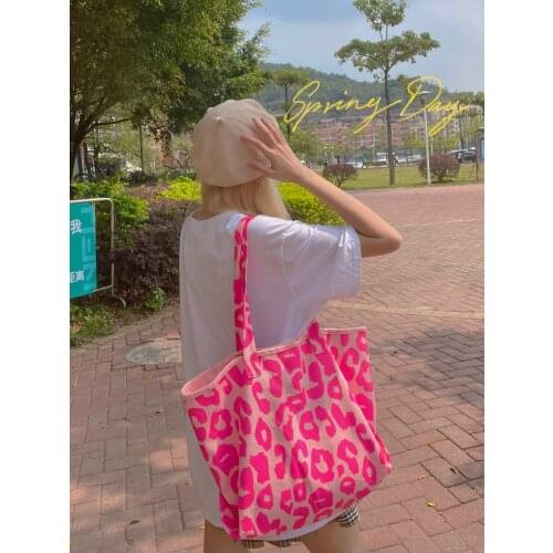 Wholesale Large Capacity Monogrammed Leopard Print Canvas Tote Bag Korean Fashion Custom Lady Cute Light Weight Shopping Bag