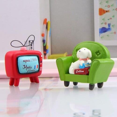 ZOCDOU 2 Pieces Television TV Dog Weekend Rest Otaku Shoot Film Model Small Statue Figurine Crafts Figure Ornament Miniatures