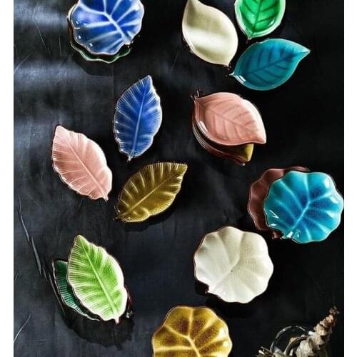 Japanese Ice Crack Leaf Shape Ceramic Snack Dishes Plate Under Glaze Porcelain Dinner Plate Spicy Sauce Dish Sushi Cake Tray