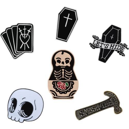 Punk fashion badge brooch skull hammer coffin poker pin denim jackets coat shirt lapel button pins jewelry women man kids gift