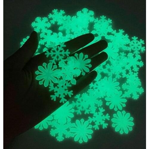 50Pcs Luminous Snowflake Wall Stickers Glow In The Dark Decal for Kids Baby Rooms Bedroom Christmas Home Decoration Navidad 2021