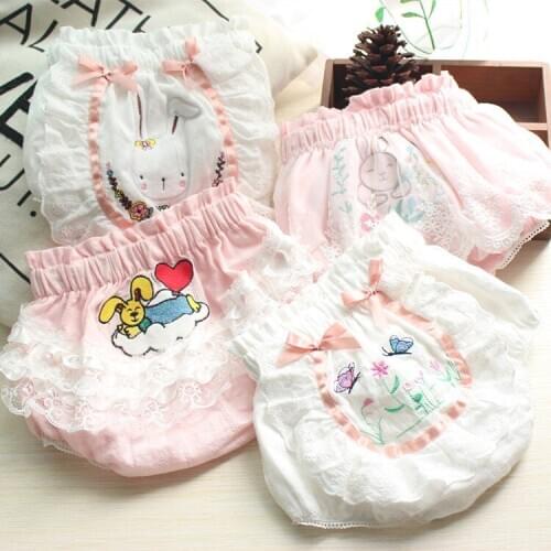 Baby Girl Shorts 2020 Summer New Arrivals Vitange Rococo Wind Classical Embroidery Girl Baby Panties Bread Panty Cotton PP Panty