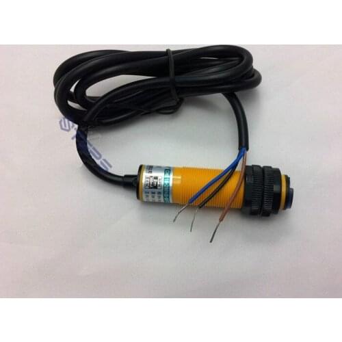 5pcs/lot Free shipping Reflective photoelectric switch three-wires DC output NPN normally open include reflector board M18