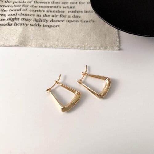 Korean Gold Color Geometric Small Stud Earrings For Women girl Simple cute statement Studs kpop Earring fashion Jewelry 2020