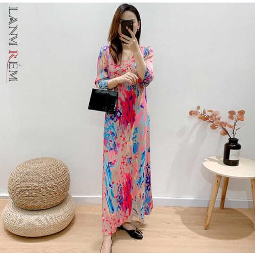 LANMREM Women Retro Printing Long Dress Round Neck Loose Fit Three Quarter Sleeves Pleated Fashion Summer 2021 2H246