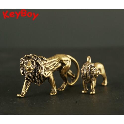 Vintage Brass Big Lion King Statue Ornaments Retro Copper Small Lion Keychain Pendants Car Key Chain Rings Decor Desk Decoration