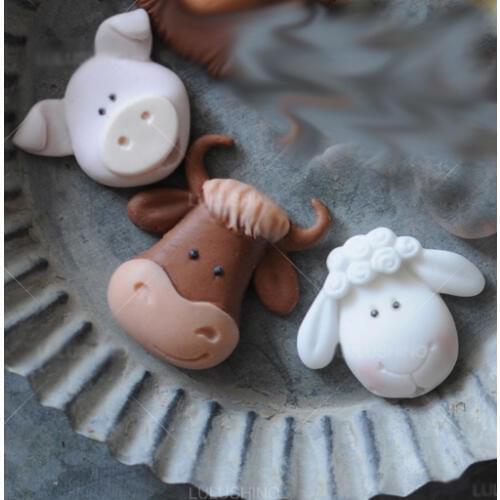 Pigs sheep cow christmas silicone fandont mold Silica gel moulds Pigs sheep cow Chocolate molds candy mould silicone molds