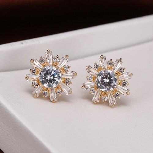 DE259 Fashion Street Snap Delicacy 4A Zircon Flower Geometry Earrings GIRLS Gift Party Banquet WOMENS Jewelry Earrings 2021