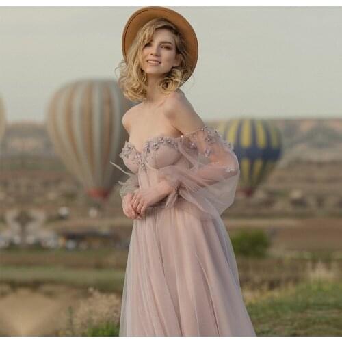 Romantic Pink Princess Wedding Dresses Boho Off Shoulder Puffy Long Sleeves Illusion Tulle Sweetheart 3D Flowers Bridal Gowns