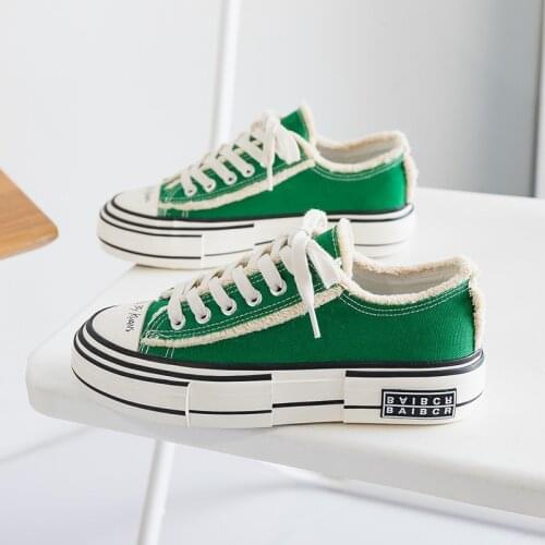 2021 Women Green Shoes Sanding Short Low-rise Lace Up Girls Casual Shoes Thick Soled Female Sneakers Gumshoes 35-40 White Black