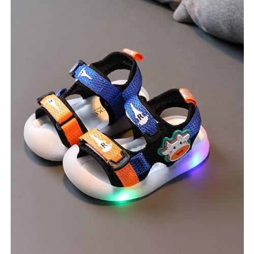 Sandals 2021 summer new light-up baby shoes 0-1-3 years old boys and girls beach Led light-up shoes toddler shoes size 16-30