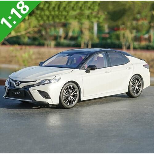 1/18 scale 2018 eighth generation die-cast alloy car model childrens toy metal vehicle fan friend gift souvenir indoor display