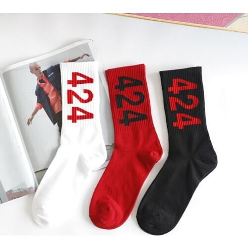 New Simple 424 Figure Knitted Man Sports Exquisite Breathable Woman Celebrity Couple INS Street Fashion Brand Cotton Tube Socks