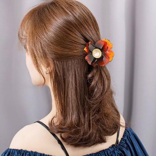 Women Hair Claw Pearl Flower Hair Clips Hair Clamp Grab Elegant Barrettes Korean Style Hairpin Plastic Styling Hair Accessories