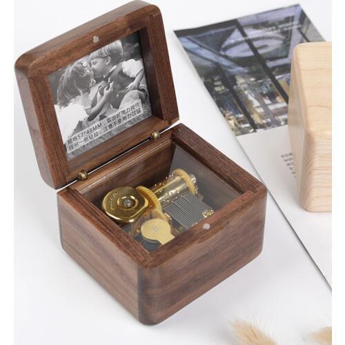 Photo Gift Music Box Wooden Valentine S Day Gift Creative Novelty Gift Boyfriend Gift Box Music Box Home Decoration Accessories