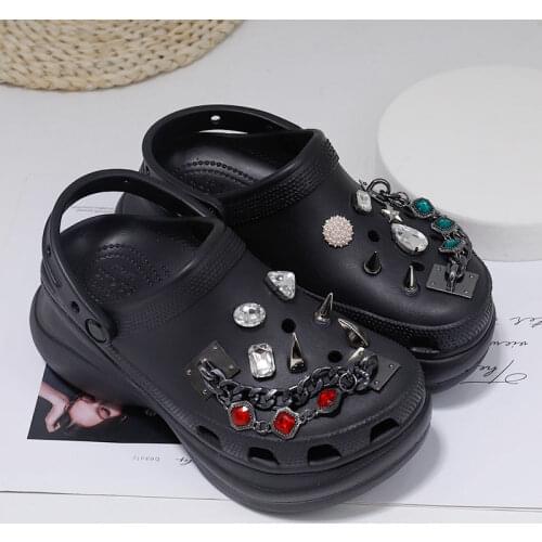 Fashion Hot Sale Croc Charms Designer Bundle Quality Rivet Clogs Shoe Charms Luxury Rhinestone Charms for Crocs DIY Vintage Punk
