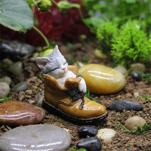 Lovely Sleeping Cat Kitten Miniatures Figurine Resin Landscape Ornaments Small Animal Model Office Desk Accessories Home Decor