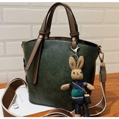 FENOCHE Womens bag 2020 new autumn / winter fashion cross arm B / L shoulder bucket bag large capacity versatile