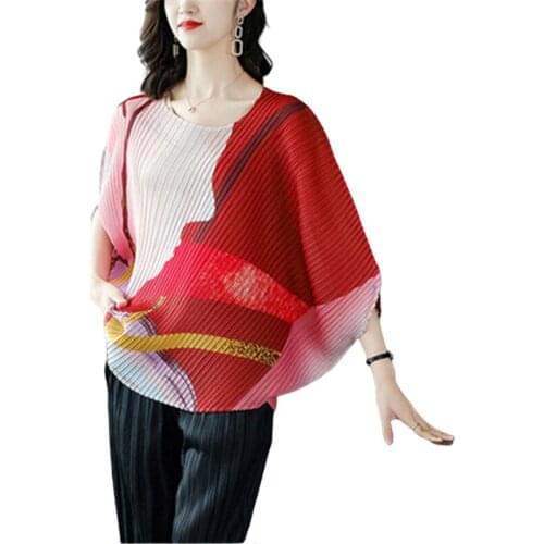 Miyake fold womens 2021 summer new printed top female bat sleeve round neck large size fashion short-sleeved all-match T-shirt