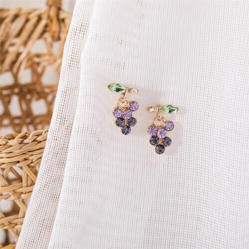 2020 New Product Korean Small and Simple Purple Gradient Crystal Small Grape Cute Womens Earrings Elegant Wild Fruit Jewelry