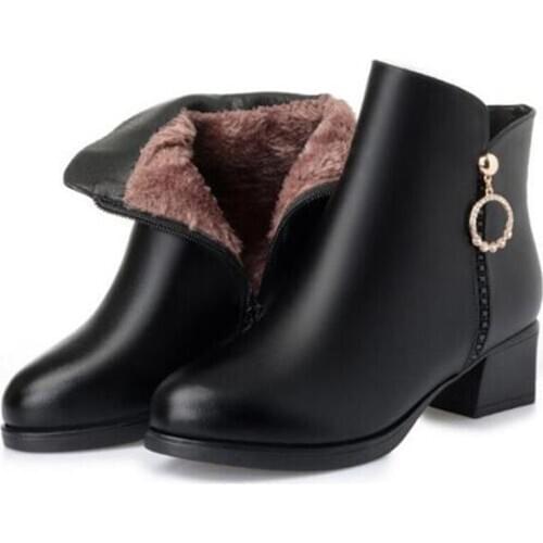 ZXRYXGS Brand Boots Rhinestone Metal Decoration Fashion Boots Autumn Winter Boots Women Shoes Genuine Leather Shoes Woman Boots