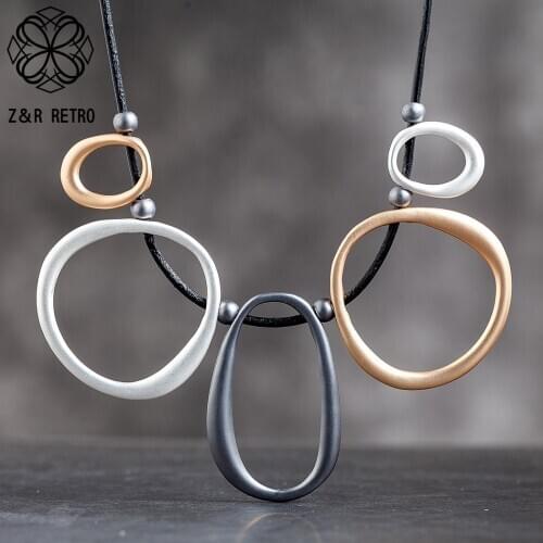 Vintage Irregular Circles Chokers Necklaces Womens Pendants Statement Fashion Suspension Jewelry Female Decoration Accessories